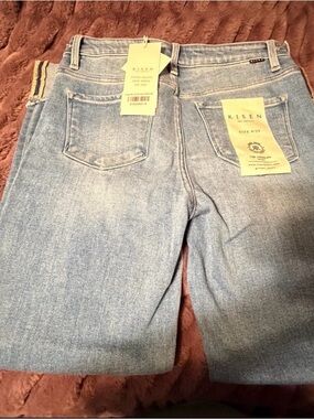 Woman Risen Jeans size 9
 - Classic High-Rise Fit